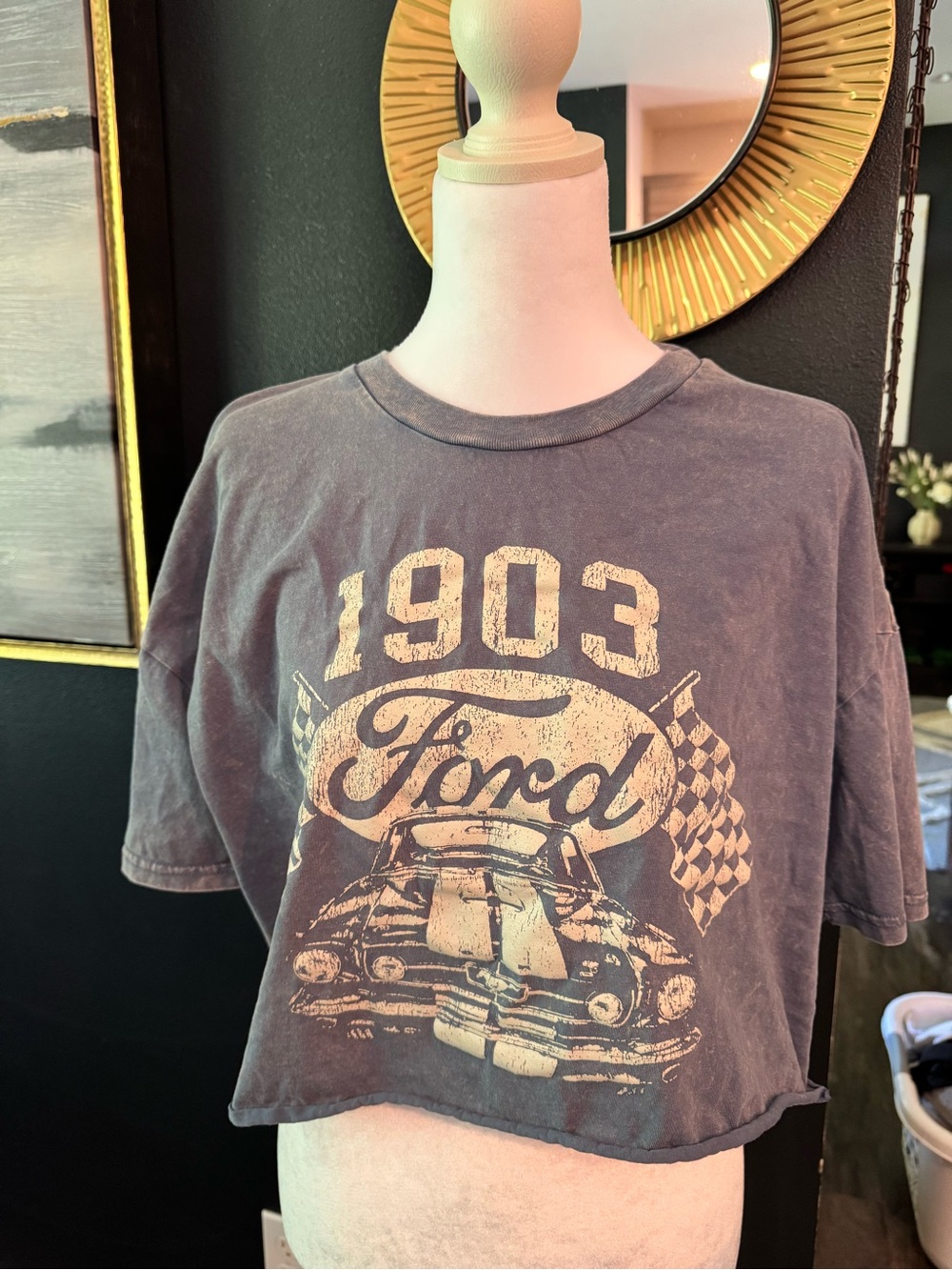 Vintage Ford Racing Graphic Tee Size Large |Oversized Distressed Cropped T-Shirt - Picture 4 of 5